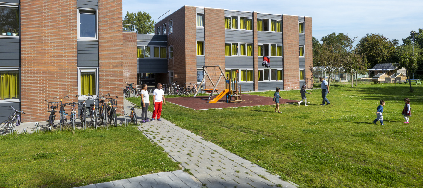 mensen voor azc Heerhugowaad