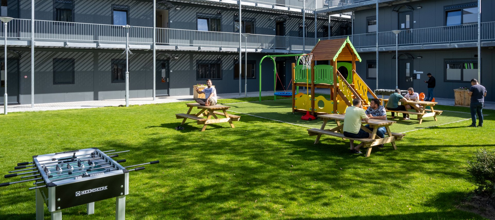 parkje voor azc gouda