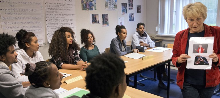 Statushouders in leslokaal volgen training VOORwerk 