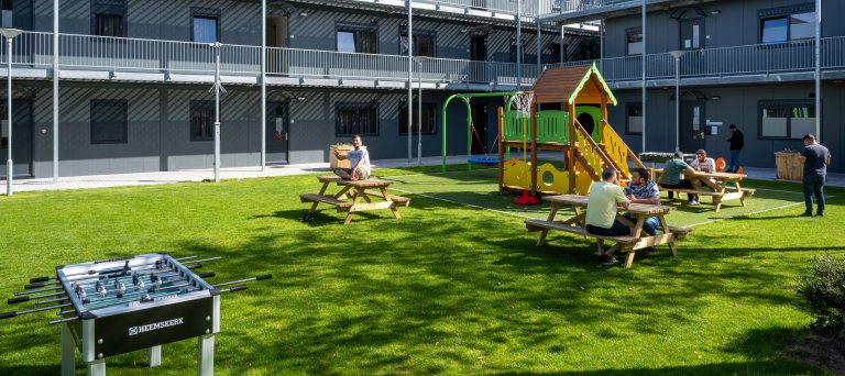 parkje voor azc gouda