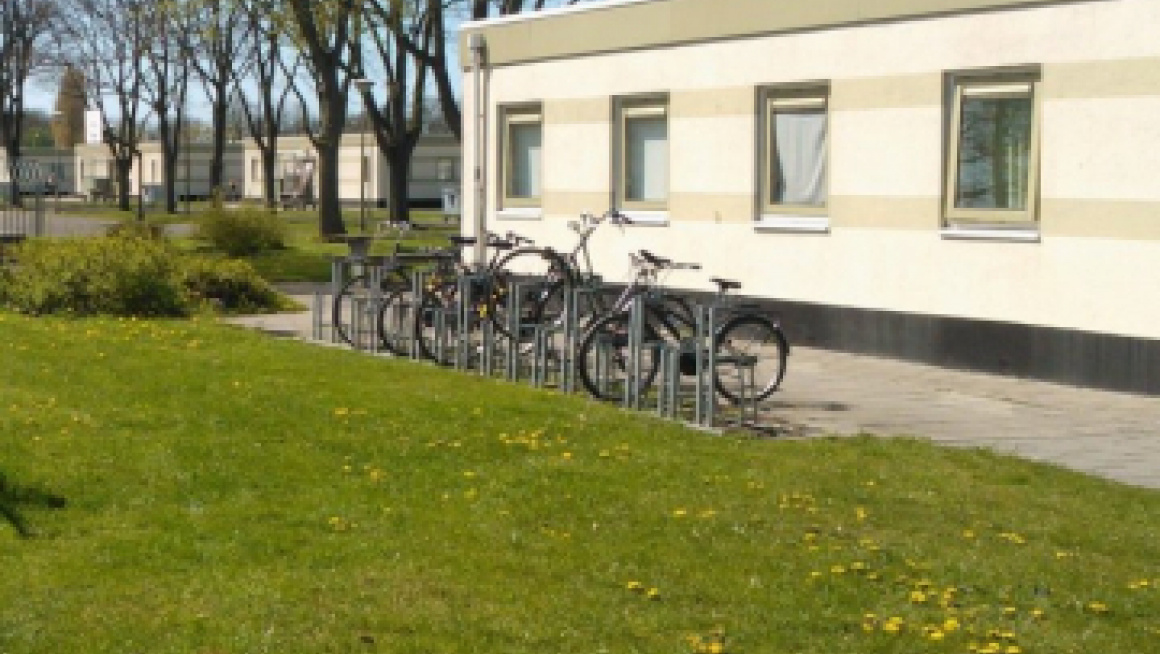 fietsenrek voor azc-gebouw