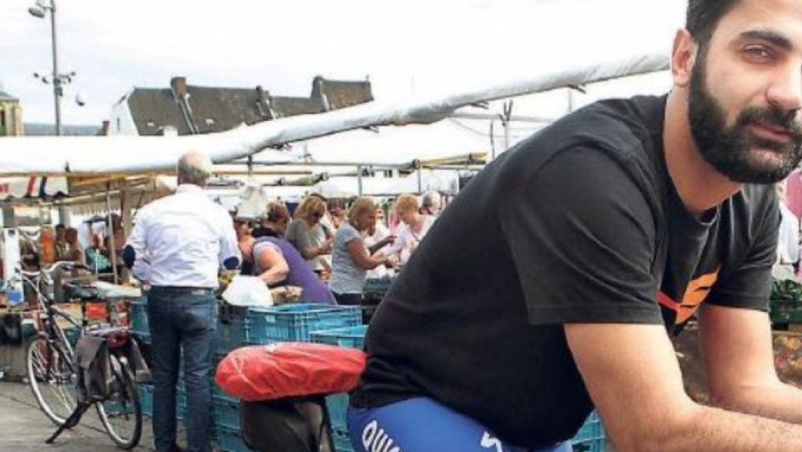 man op de fiets