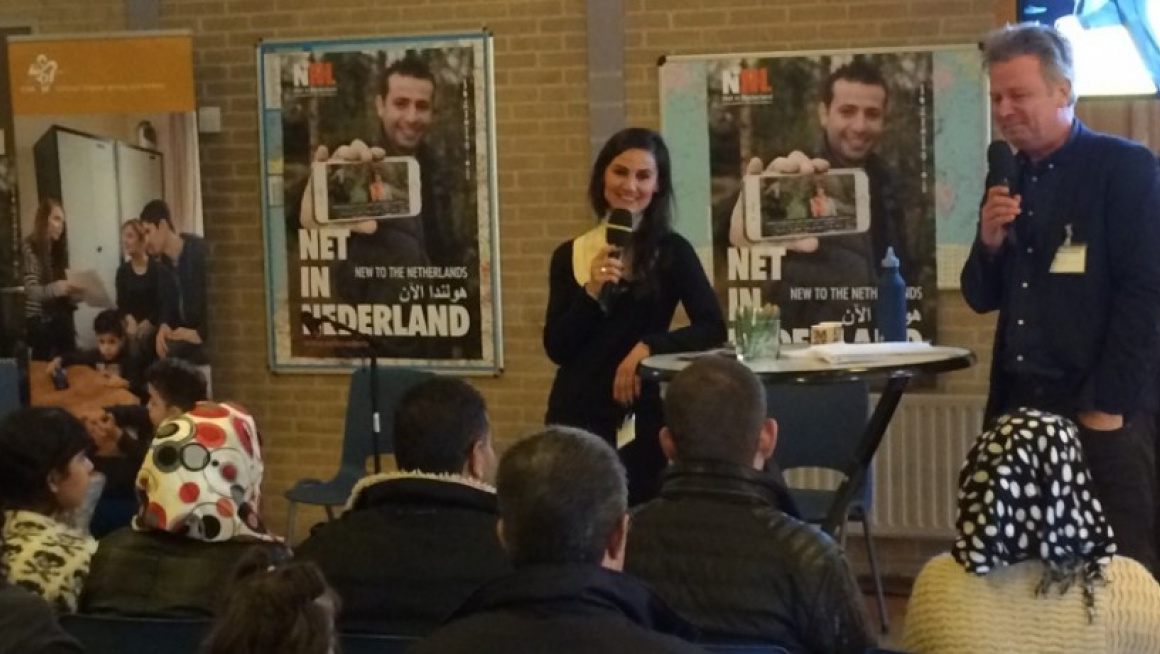 man en vrouw op podium