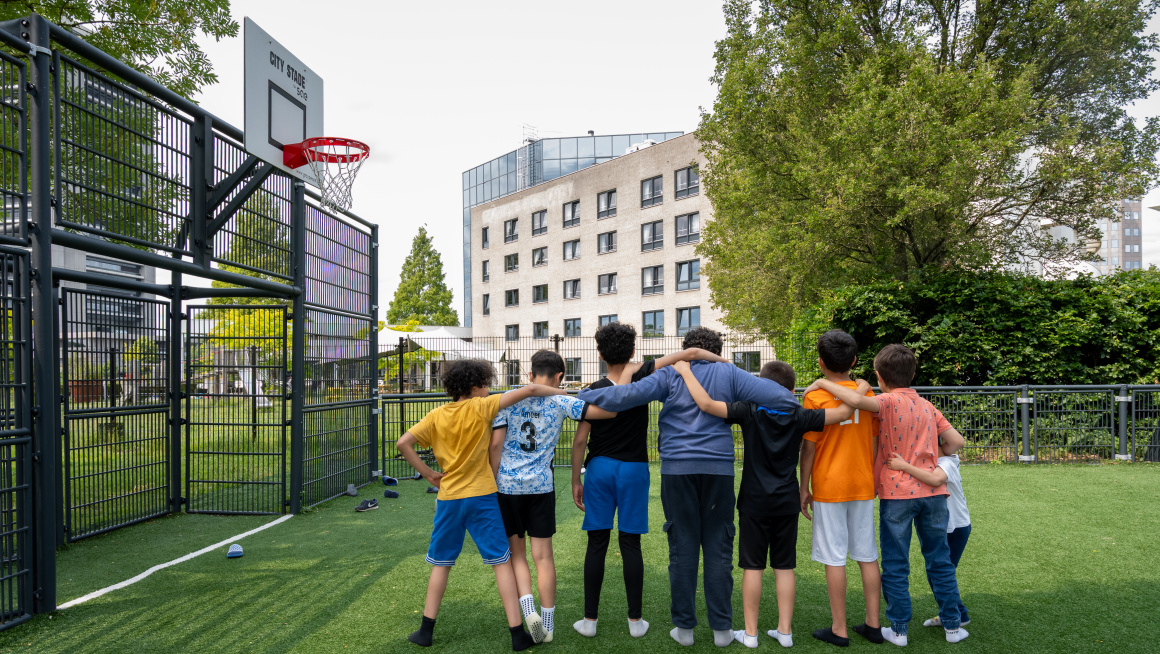 Kinderen op het voetbalveld op coa locatie Den Bosch Pettelaarpark