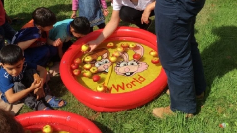 er worden activiteiten met kinderen gedaan