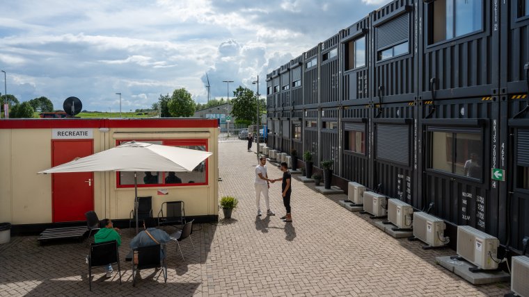 mensen voor opvang Barendrecht