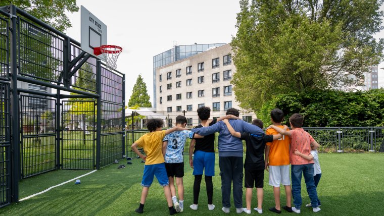 Kinderen op het voetbalveld op coa locatie Den Bosch Pettelaarpark