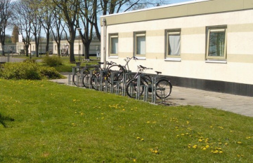 fietsenrek voor azc-gebouw