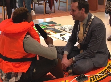 Bewoner stelt vragen aan burgemeester