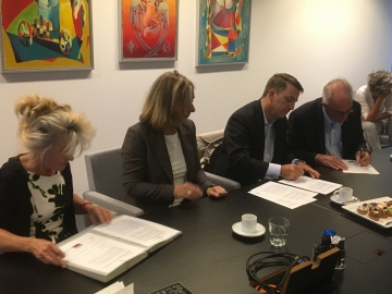 contract wordt getekend