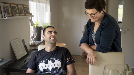 Asielzoeker Bha Alsabag logeert bij Marja Hamhuis